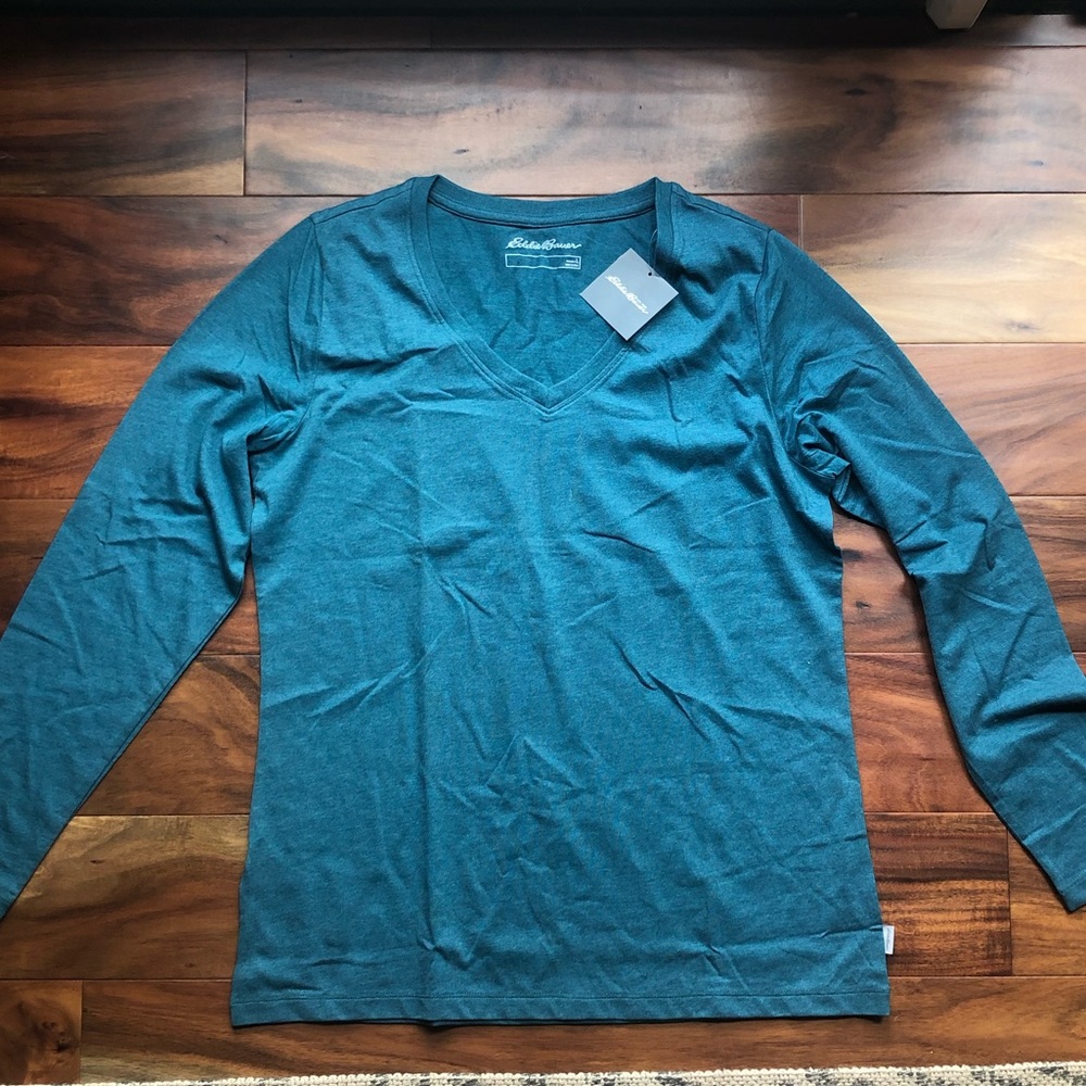 Long sleeve v-neck